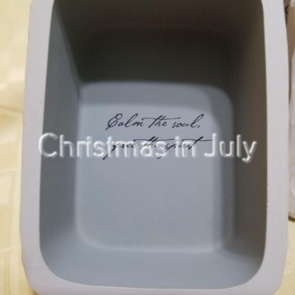 Willow Tree Susan Lordi Serenity Keepsake Box #26612 with box - Picture 6 of 6